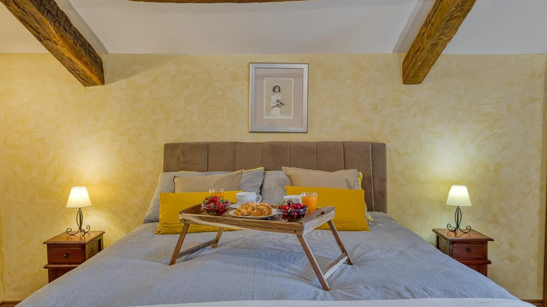 Holiday House Kapitani Hum 克罗地亚